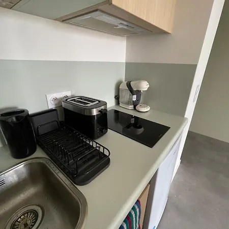 Bright And Peaceful With Extendable Bed Apartment