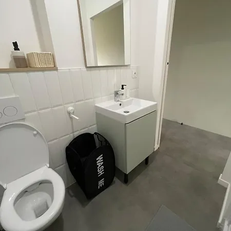 Bright And Peaceful With Extendable Bed