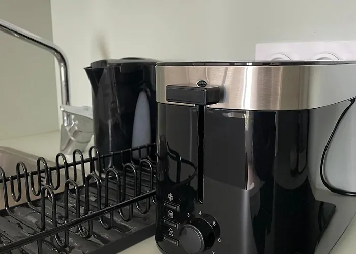 Bright And Peaceful With Extendable Bed