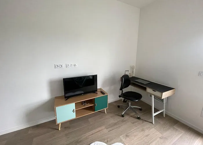 Bright And Peaceful With Extendable Bed Palaiseau